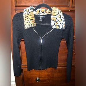 Forever 21 Zip Up Sweater With Faux Fur Cheetah Print Collar Size S